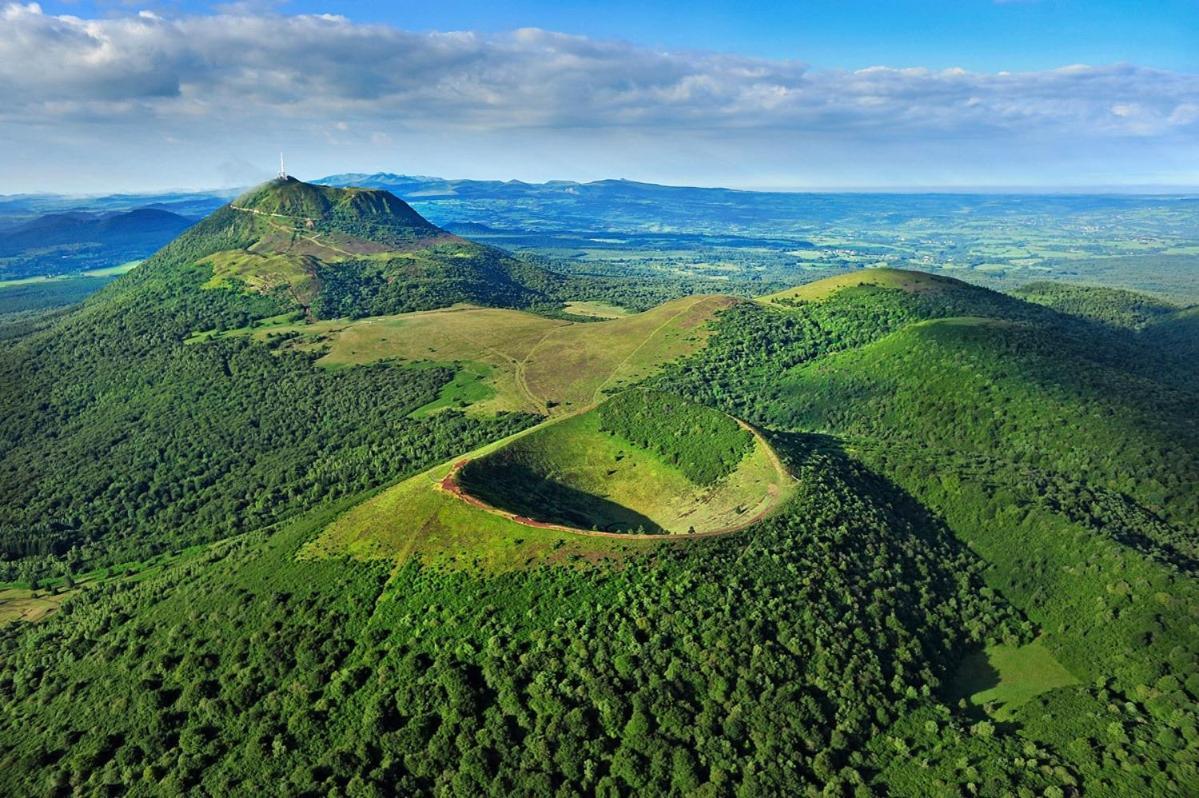 Le Des Rioux,**** Au Cœur Des Volcans D'auvergne